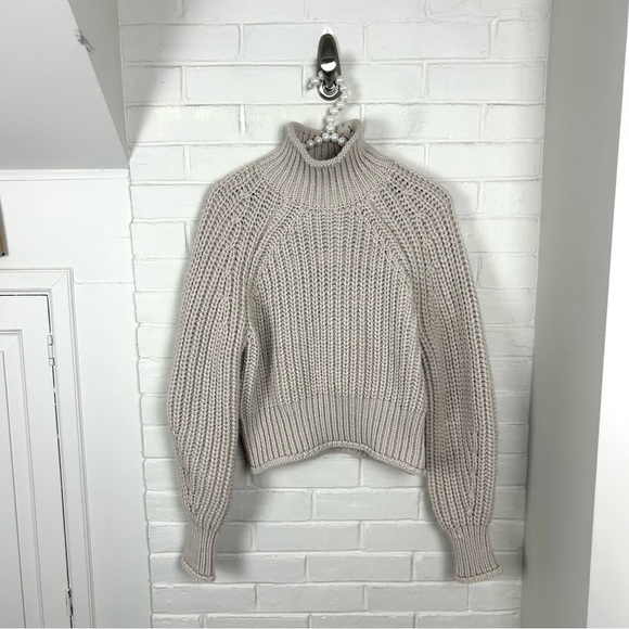 H&M Sweaters - H&M Bloggers Fav Chunky Knit Turtleneck Sweater Size S